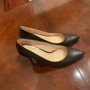 Jessica Simpson black pumps size 8.5
